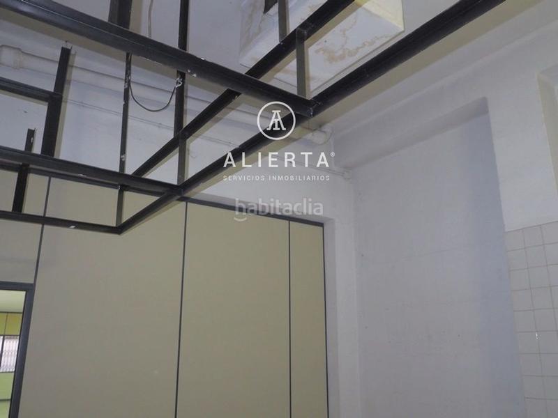 Foto ceacf351-e07c-4b4c-b2a8-addd3639be7d. Lloguer local comercial a Paseo Sagasta Zaragoza