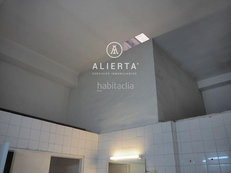 Foto 6fe05e03-3728-49d8-8424-c12b666d70c3. Location local commercial dans Paseo Sagasta Zaragoza