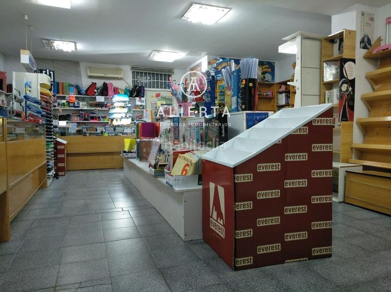 Foto 5bb4257f-6f50-4abd-a6a7-c1d8f6c53412. Alquiler local comercial local calle bruselas en La Almozara Zaragoza