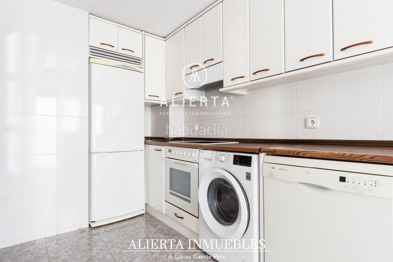 Foto b7b8a6c2-4791-4f3e-8775-9e7b2fcca7b8. Ático Avenida Cataluña iii en Avenida Cataluña Zaragoza