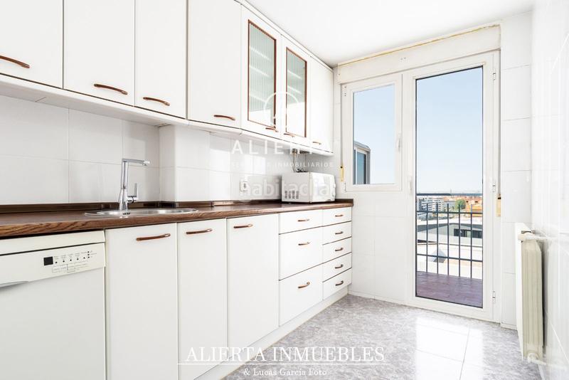 Foto b889ee9f-df11-4b28-b551-6753e40a7508. Ático Avenida Cataluña iii en Avenida Cataluña Zaragoza