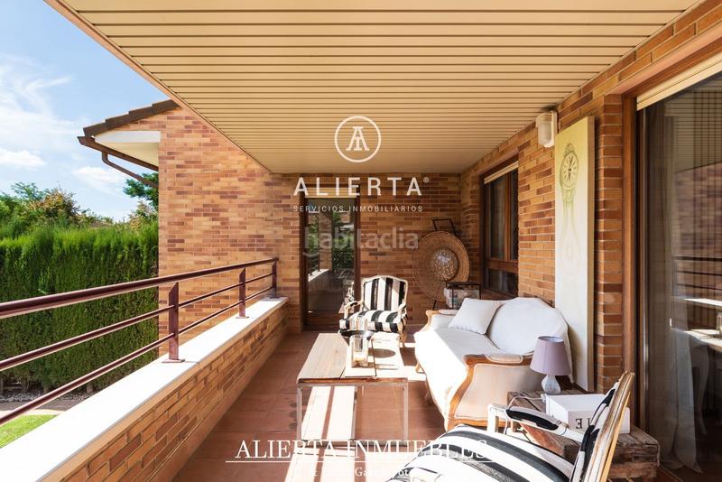 Foto 2a4bd4b1-2102-4cf8-84b8-0f3a4be22023. Casa con riscaldamento piscina in Montecanal Zaragoza