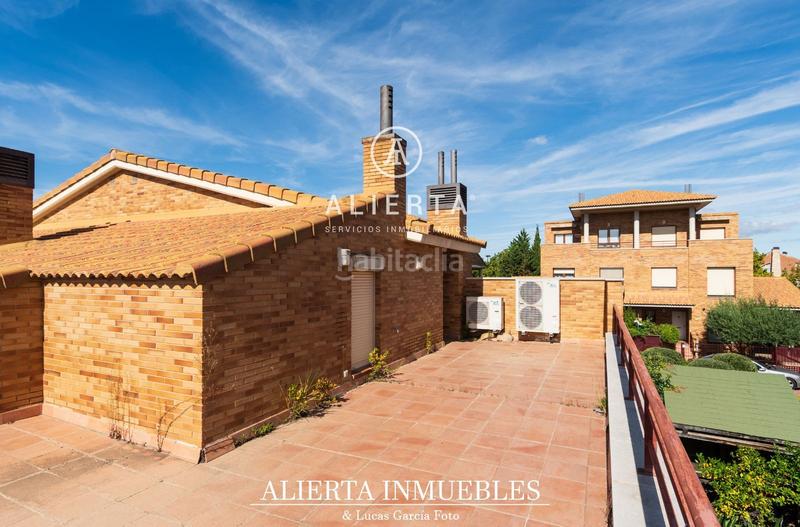 Foto 3d2a3352-c6bd-4df1-8f02-2581f5b23f9f. Casa con riscaldamento piscina in Montecanal Zaragoza