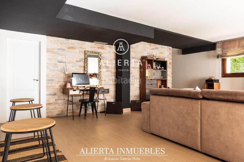 Foto 7e28e1c3-8b99-40e1-9448-858669ba34bd. Casa con riscaldamento piscina in Montecanal Zaragoza