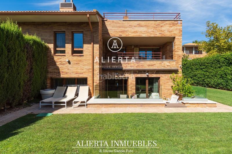 Foto d1b30c93-5974-479d-868a-b5afb7fa517f. Casa con riscaldamento piscina in Montecanal Zaragoza