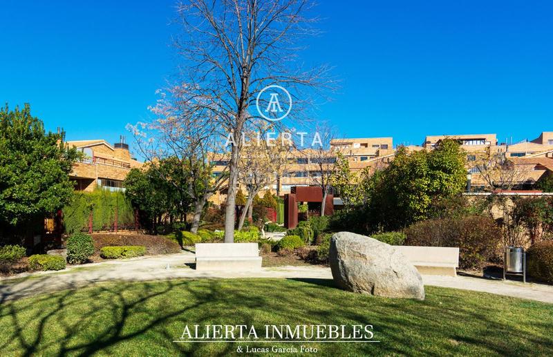 Foto f9ed9892-1e9d-4a27-9ec1-100a7b26865a. Casa con riscaldamento piscina in Montecanal Zaragoza