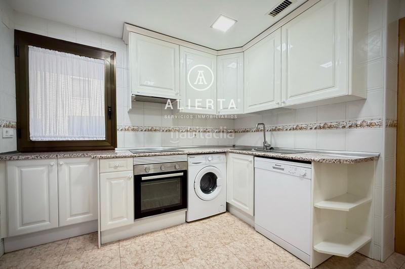 Foto 7a313a40-41a7-46c5-b6c4-6aa0b6efef4a. Location appartement avec chauffage parking dans Universidad San Francisco Zaragoza