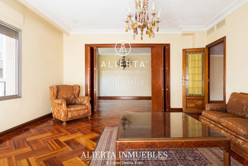 Foto 4972c67c-2f3d-4a8b-bd64-112588d4989e. Flat with heating parking in Paseo Independencia Zaragoza