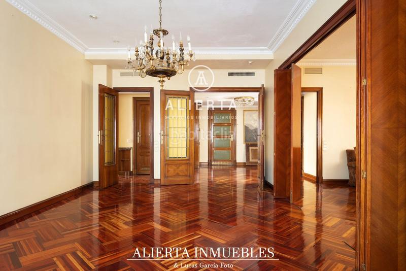 Foto d32d4cb0-7285-437e-a44d-1668ef2a0d5f. Flat with heating parking in Paseo Independencia Zaragoza