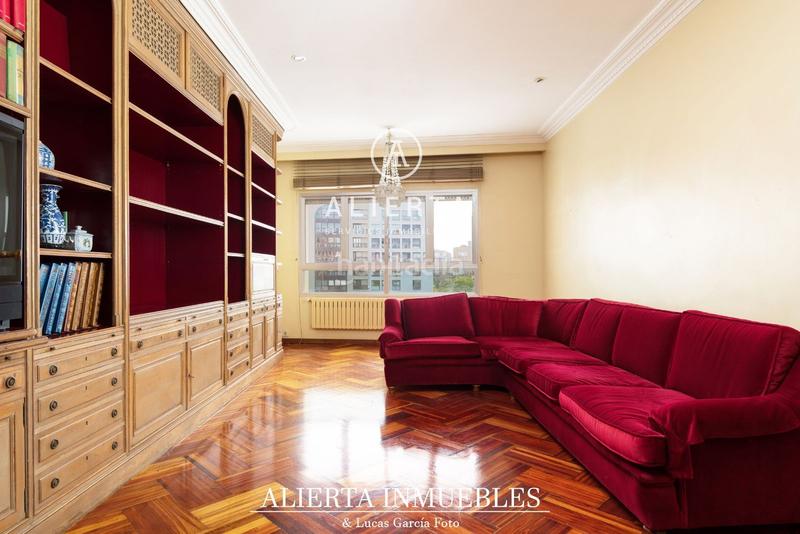 Foto f545737c-abf1-4082-8256-8ca0b6bfcefb. Flat with heating parking in Paseo Independencia Zaragoza