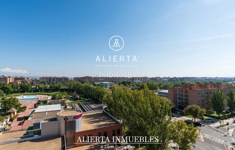 Foto d49514df-5008-4240-8a59-dd4e40ec8a9e. Attique avec chauffage parking dans Salvador Allende Zaragoza