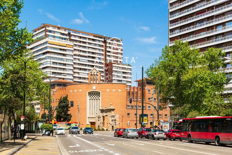 Foto 9fe64cf9-b403-44c3-a737-7b91b1cdc29c. Parking voiture dans Paseo Independencia Zaragoza