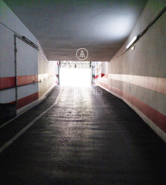 Foto b56b554c-2595-4da0-8746-977bb99b8585. Parking voiture dans Paseo Independencia Zaragoza