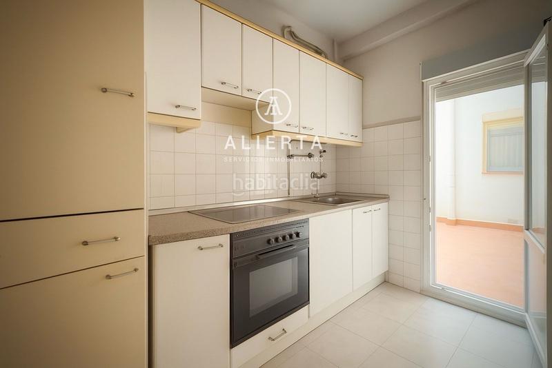 Foto ecf64d19-a076-4f5c-add2-cab9d025da88. Piso calle garcía sanchez en Ciudad Jardín - Parque Roma Zaragoza