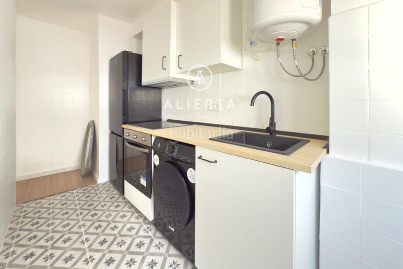 Foto 750eaaef-b8b3-4669-a122-bb9c85d228ba. Flat with heating in La Magdalena Zaragoza