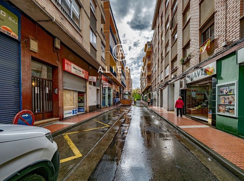 Foto 28eace73-7f37-43ea-99c1-ae77317b0cb9. Nau industrial a Casablanca Zaragoza