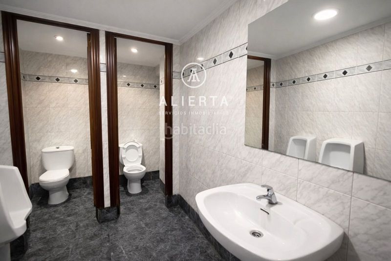 Foto 1ab25bb1-21df-4c44-8fbe-52ebf25324d3. Local comercial a Oliver Zaragoza