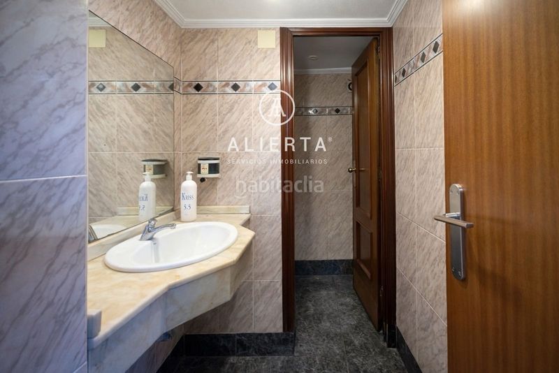 Foto 20a0ada2-e93d-4ffc-8397-680b7372ac6d. Local comercial a Oliver Zaragoza