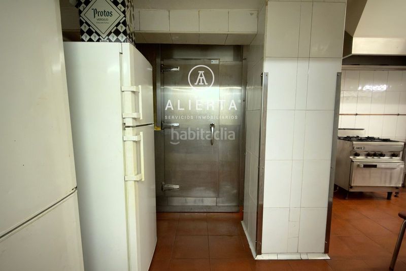 Foto a873616b-a5d9-4a61-88aa-eb1b3d383080. Local comercial a Oliver Zaragoza