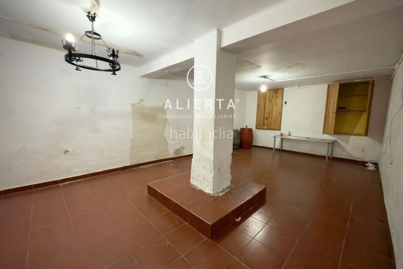 Foto b546cd5d-ad92-4005-8967-5a19bf0e2621. Local comercial a Oliver Zaragoza
