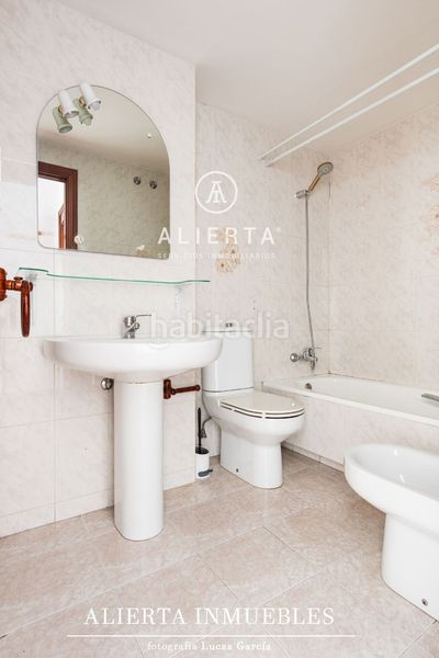 Foto e7a11482-0272-432d-a23f-fdb10a7d1517. Pis amb calefacció aparcament a Ranillas Zaragoza