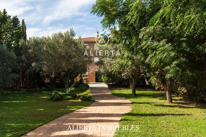 Foto b6d0a868-2db6-463a-bece-dd5e3ac12301. Lloguer casa amb calefacció piscina a San Juan de Mozarrifar Zaragoza