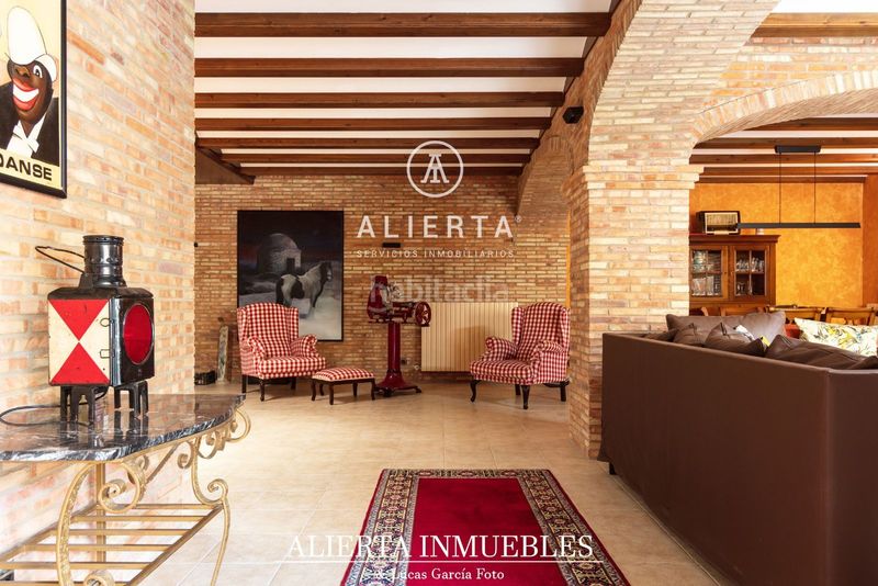 Foto c63483d8-2c23-4f0c-b555-80631af48f42. Lloguer casa amb calefacció piscina a San Juan de Mozarrifar Zaragoza