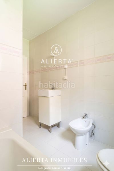 Foto f9db9337-d575-401e-80fa-1b6301ce1ebe. Xalet amb calefacció a Ruiseñores Zaragoza