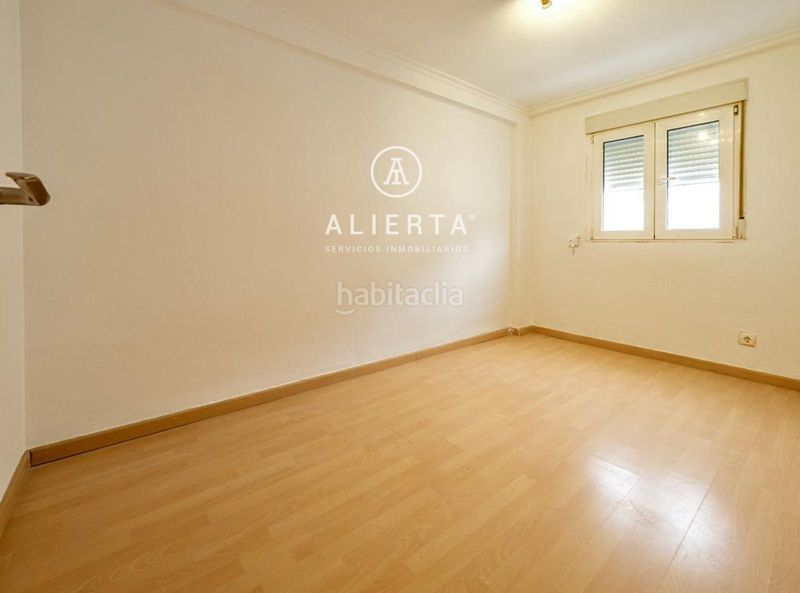 Foto 18e1609b-fa1e-4be0-bb2b-d16a6009d03e. Piso en La Almozara Zaragoza