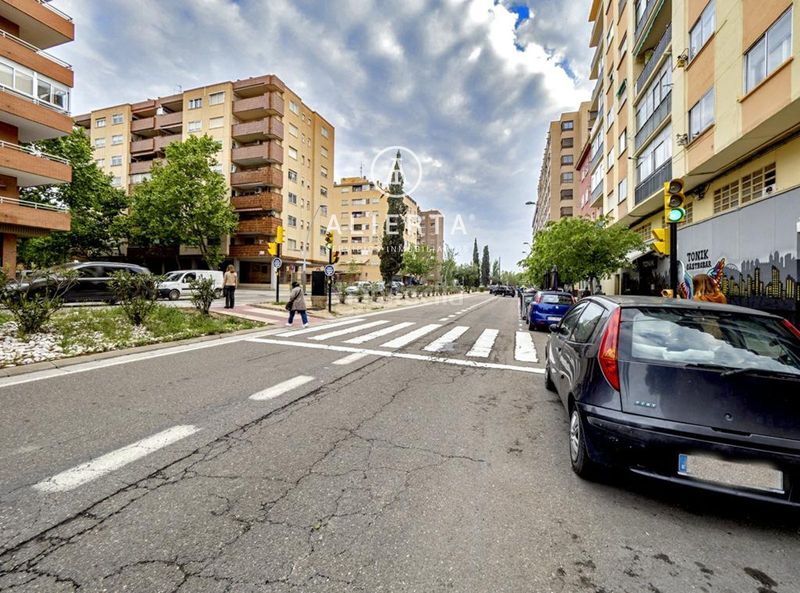 Foto 9cccefde-5456-4edb-8f5f-2bce51f5713d. Piso en La Almozara Zaragoza