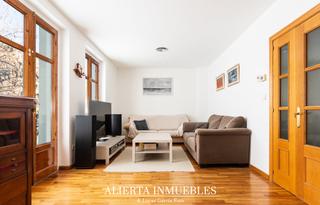 Pis en Paseo Independencia. Vivienda en plaza de los sitios, nica por su ubicacin en edifi