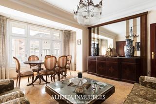 Appartement à Doctor Cerrada. Vivienda en calle almagro, junto paseo pamplona.