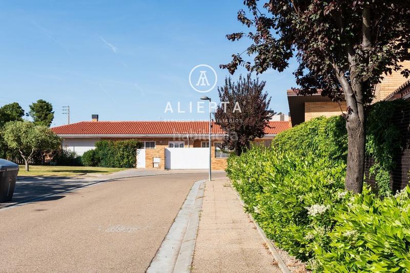 Foto 3d990aeb-0baa-40fa-a9ea-6a68cdb95481. Chalet calle muel cuartesanta fé en Cuarte de Huerva