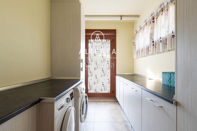 Foto 7d735dc5-fba8-4344-a0cc-6245c3f9e95b. Chalet calle muel cuartesanta fé en Cuarte de Huerva