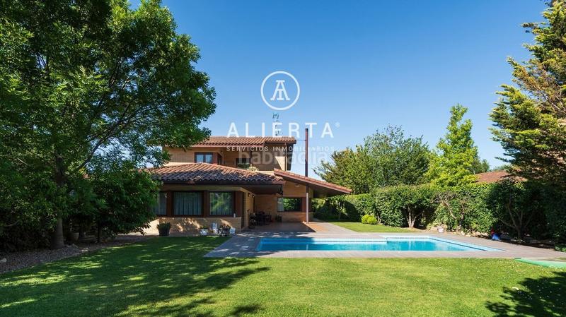 Foto 9317744d-f8da-4ed2-b6a9-4619825e9788. Chalet calle muel cuartesanta fé en Cuarte de Huerva