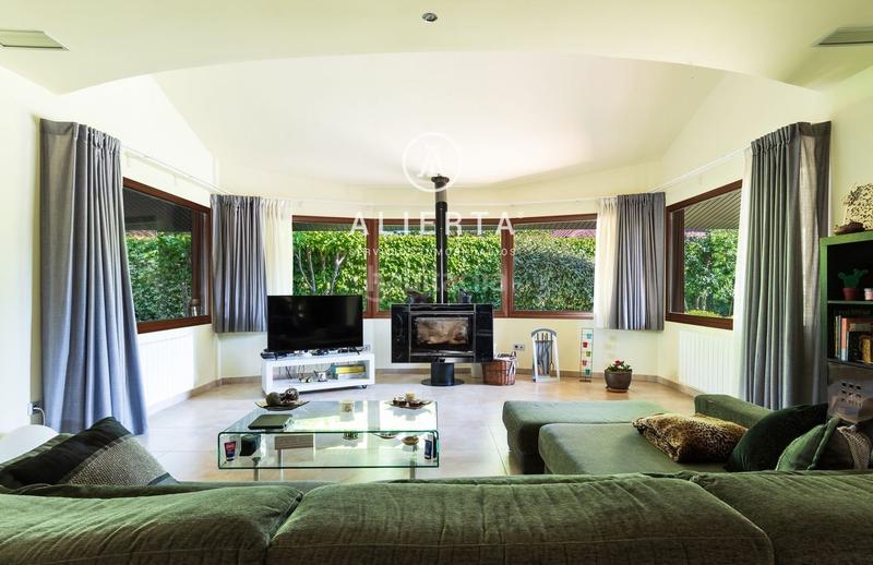 Foto d5fe6e60-80ec-4302-a842-8cf22a22d854. Chalet calle muel cuartesanta fé en Cuarte de Huerva