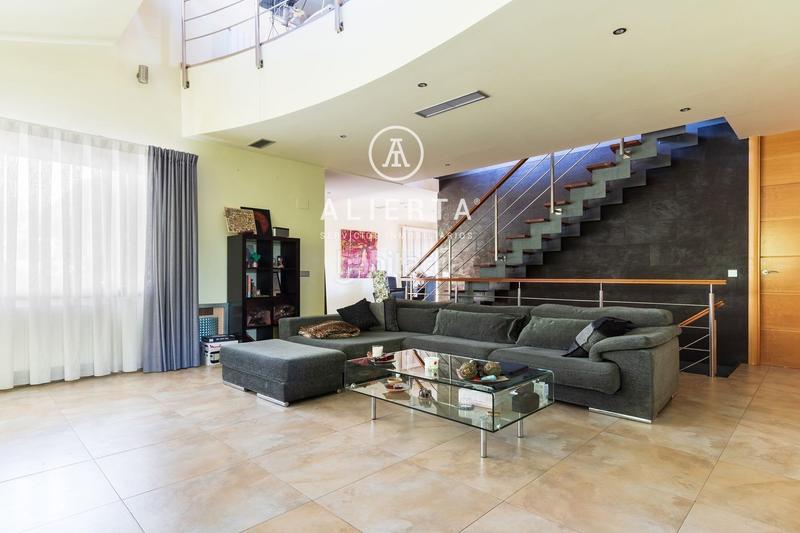 Foto f74f034a-11bd-426f-a76b-eb338f683b84. Chalet calle muel cuartesanta fé en Cuarte de Huerva