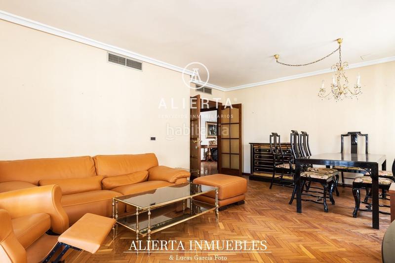 Foto 2da85fb8-e213-47a6-bb95-3f5fdac1f89a. Pis amb calefacció aparcament a Paseo Independencia Zaragoza