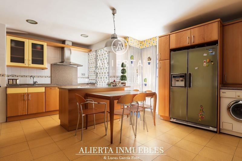 Foto 7712c1fd-6281-4ade-8418-8410f6293563. Pis amb calefacció aparcament a Paseo Independencia Zaragoza