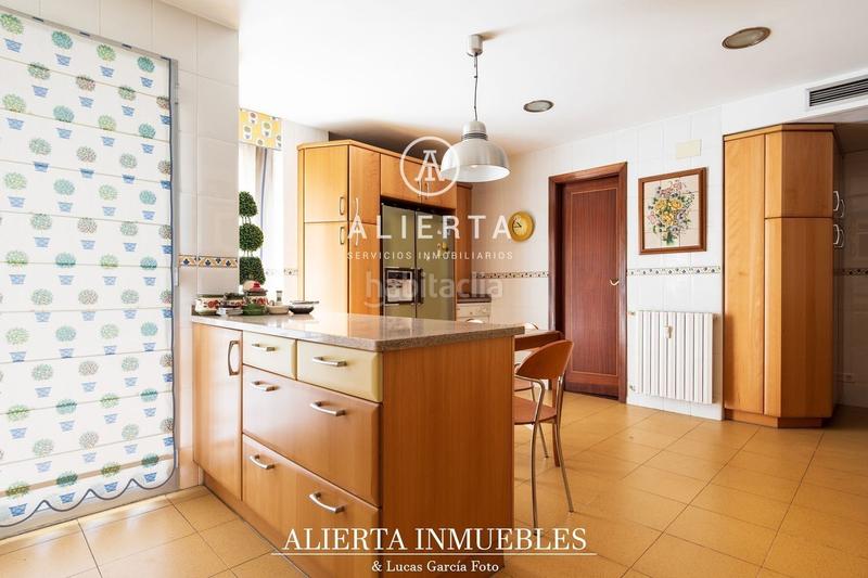 Foto 7a96feff-bed4-4fa1-91d6-14ca1b7b9b9d. Pis amb calefacció aparcament a Paseo Independencia Zaragoza