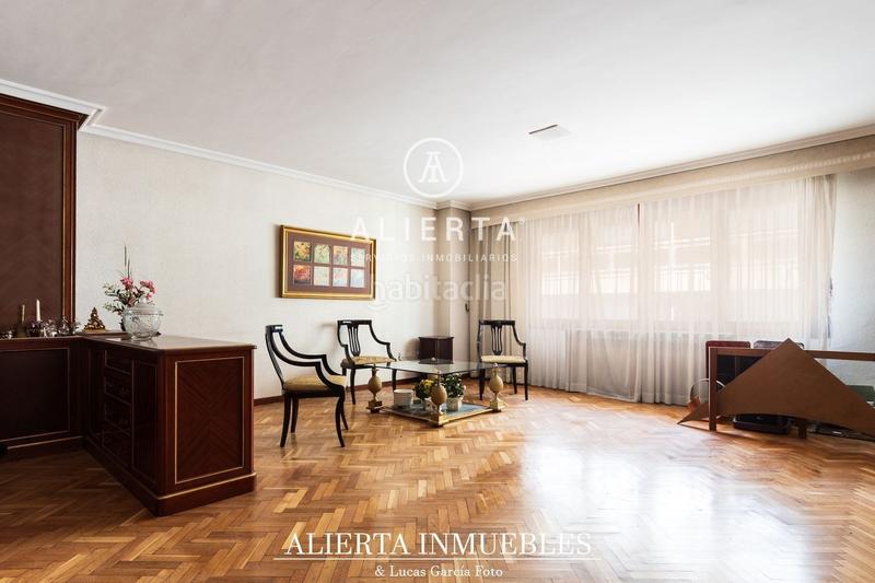 Foto ab26c12f-5800-4a5a-8fad-a974cb581b26. Pis amb calefacció aparcament a Paseo Independencia Zaragoza