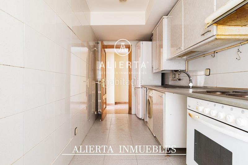 Foto 7814f3d2-bf56-4389-b540-8374e0cdad0f. Flat with heating parking in Alfonso Zaragoza