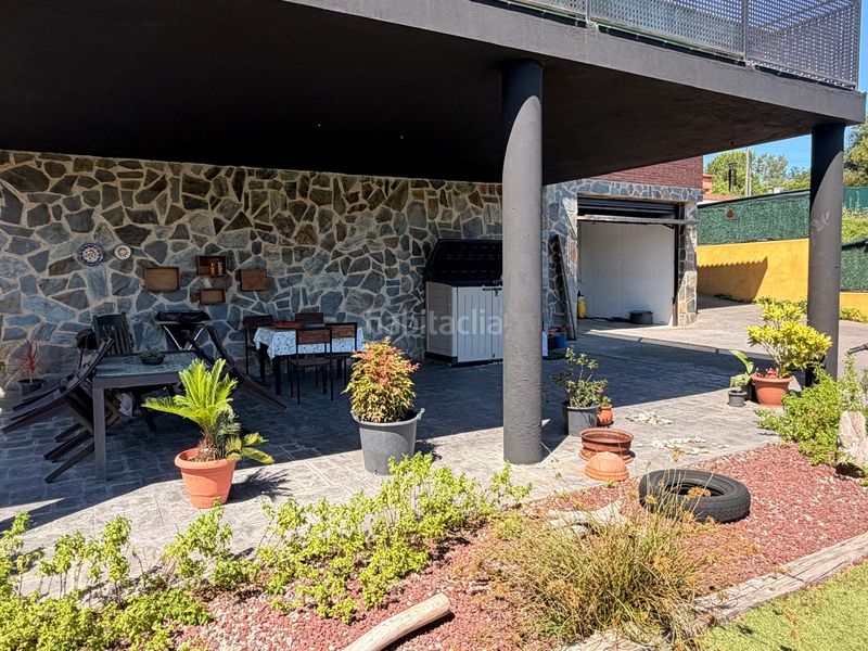 Foto a56f7f78-c547-482b-aec8-4053221e9ff3. Casa amb xemeneia a Sils