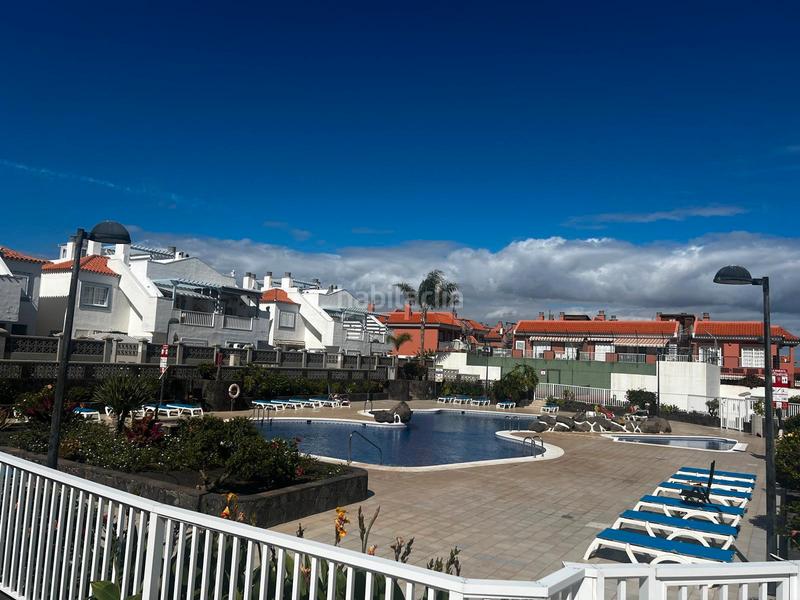 Foto 4d4b7dbe-85a1-401a-a545-34a993bd01c0. Casa a schiera con parcheggio piscina in Costa del Silencio Arona