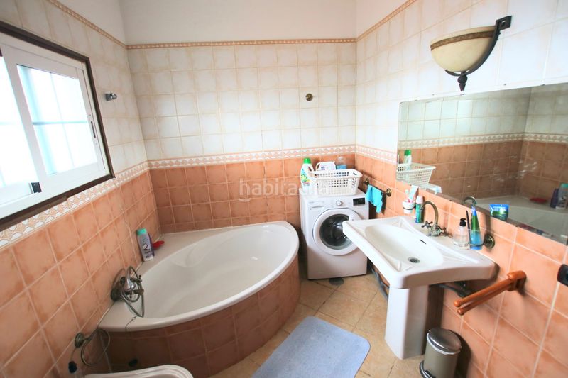 Foto 7c89d2a4-d061-471b-8728-521975f99a8d. Xalet amb xemeneia calefacció aparcament piscina a Guía de Isora