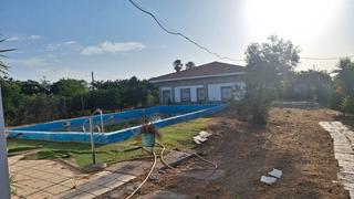 Masia  Carretera sevilla-alcalá del río 10. Estupenda parcela rústica