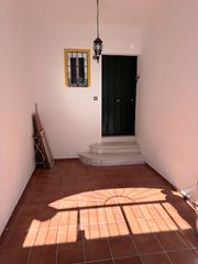Semi detached house  Calle núñez. Casa adosada en cantillana