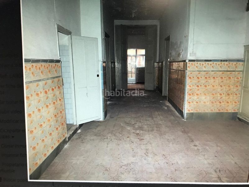 Foto 0b97ad58-33d8-480c-b823-fa1091fe1396. Casa adossada a Catarroja