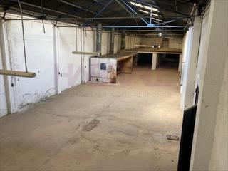 Nau industrial a Albal. Nave industrial muy versátil y muy comercial con gran fachada a