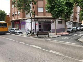 Lloguer Local Comercial a Albal. Local chaflan muy comercial en la carretera de albal para entrar